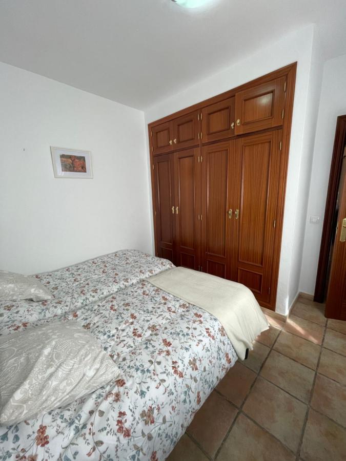 Agradable casa rural con chimenea en interior Higuera De La Sierra  Exterior foto